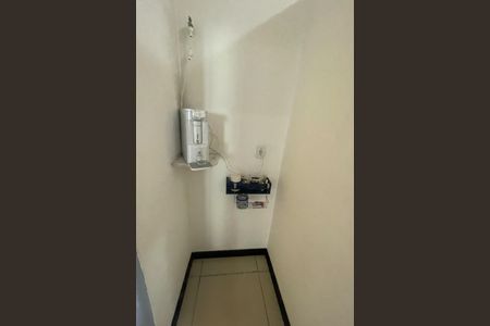 Casa para alugar com 360m², 4 quartos e 3 vagas Casa para alugar com 360m², 4 quartos e 3 vagasCorredor