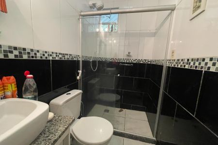 Casa para alugar com 360m², 4 quartos e 3 vagas Casa para alugar com 360m², 4 quartos e 3 vagasBanheiro 2