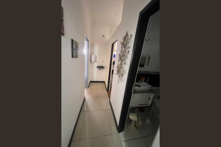 Casa para alugar com 360m², 4 quartos e 3 vagas Casa para alugar com 360m², 4 quartos e 3 vagasCorredor