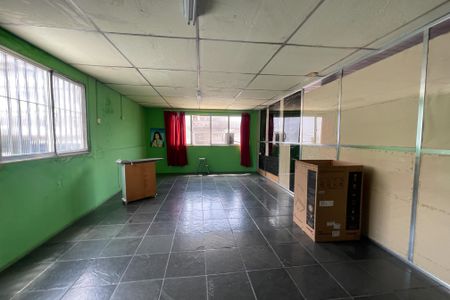 Casa para alugar com 360m², 4 quartos e 3 vagas Casa para alugar com 360m², 4 quartos e 3 vagasSala 2