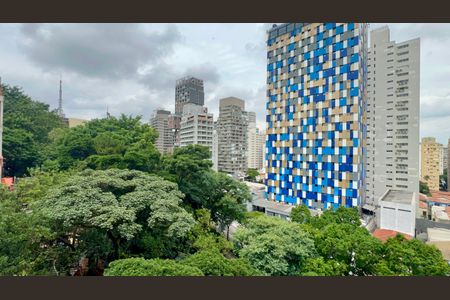 Varanda de kitnet/studio para alugar com 1 quarto, 27m² em Cerqueira César, São Paulo