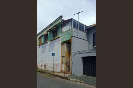 Casa para alugar com 200m², 2 quartos e sem vaga Casa para alugar com 200m², 2 quartos e sem vagaFachada