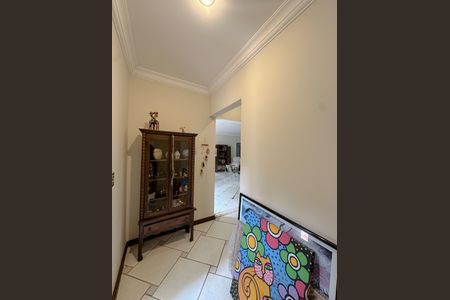 Casa para alugar com 456m², 4 quartos e 3 vagas Casa para alugar com 456m², 4 quartos e 3 vagasHall