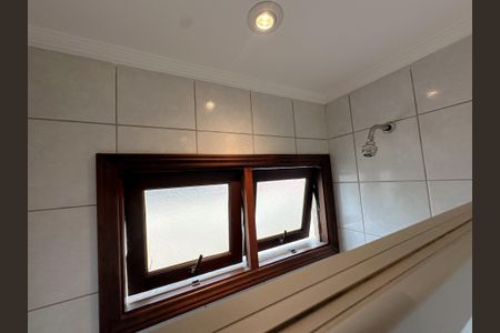 Casa para alugar com 456m², 4 quartos e 3 vagas Casa para alugar com 456m², 4 quartos e 3 vagasBanheiro Suíte 2