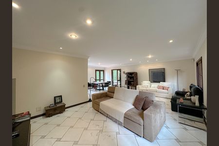 Casa para alugar com 456m², 4 quartos e 3 vagas Casa para alugar com 456m², 4 quartos e 3 vagasSala