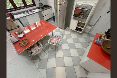 Casa para alugar com 456m², 4 quartos e 3 vagas Casa para alugar com 456m², 4 quartos e 3 vagasCozinha