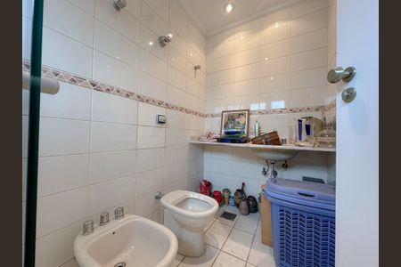 Casa para alugar com 456m², 4 quartos e 3 vagas Casa para alugar com 456m², 4 quartos e 3 vagasBanheiro Suíte 1