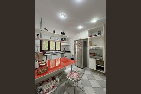 Casa para alugar com 456m², 4 quartos e 3 vagas Casa para alugar com 456m², 4 quartos e 3 vagasCozinha