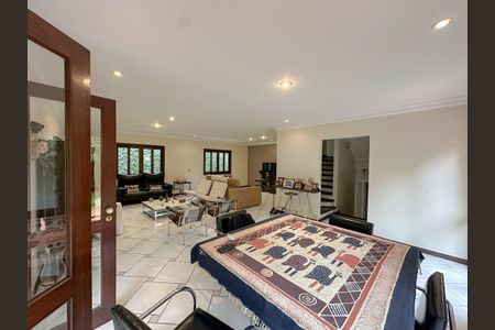 Casa para alugar com 456m², 4 quartos e 3 vagas Casa para alugar com 456m², 4 quartos e 3 vagasSala