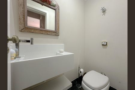 Casa para alugar com 456m², 4 quartos e 3 vagas Casa para alugar com 456m², 4 quartos e 3 vagasLavabo