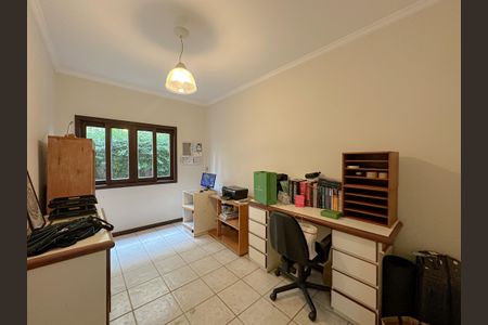 Casa para alugar com 456m², 4 quartos e 3 vagas Casa para alugar com 456m², 4 quartos e 3 vagasQuarto