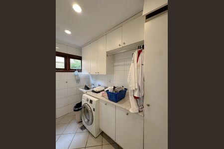 Casa para alugar com 456m², 4 quartos e 3 vagas Casa para alugar com 456m², 4 quartos e 3 vagasÁrea de Serviço