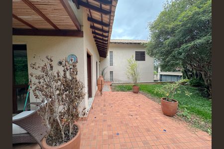 Casa para alugar com 456m², 4 quartos e 3 vagas Casa para alugar com 456m², 4 quartos e 3 vagasQuintal