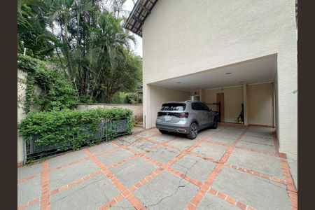 Casa para alugar com 456m², 4 quartos e 3 vagas Casa para alugar com 456m², 4 quartos e 3 vagasGaragem
