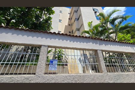 Apartamento para alugar com 60m², 2 quartos e sem vaga Apartamento para alugar com 60m², 2 quartos e sem vagaFachada do Prédio com placa