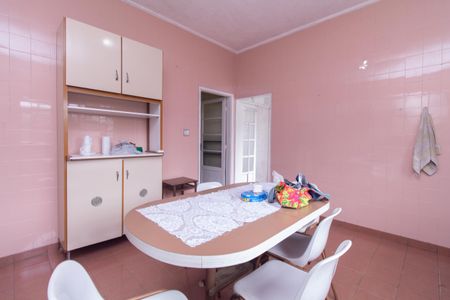 Casa para alugar com 191m², 3 quartos e 3 vagas Casa para alugar com 191m², 3 quartos e 3 vagasCozinha