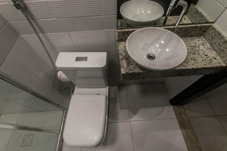 Apartamento para alugar com 167m², 3 quartos e 2 vagasBanheiro