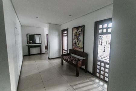 Apartamento para alugar com 167m², 3 quartos e 2 vagasHall social