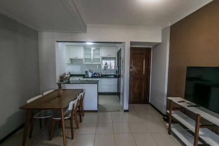 Apartamento para alugar com 167m², 3 quartos e 2 vagasSala