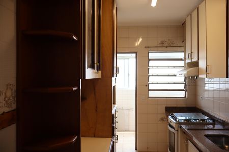 Apartamento à venda com 77m², 2 quartos e 1 vagaCozinha 