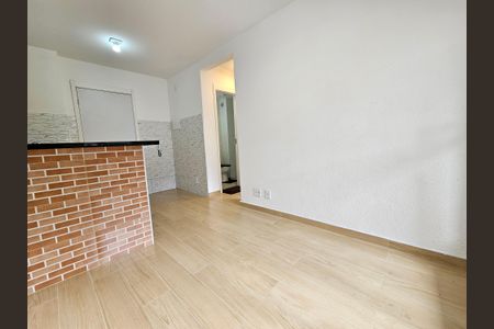 Sala de apartamento para alugar com 2 quartos, 37m² em Jardim São Luís, São Paulo