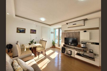 Sala  de apartamento para alugar com 2 quartos, 48m² em Vila Nova, Porto Alegre