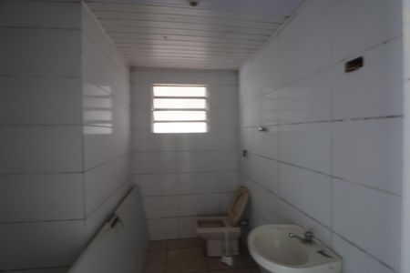 Casa para alugar com 216m², 5 quartos e 4 vagasBanheiro 1