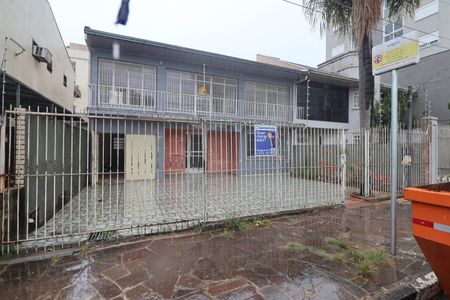 Casa para alugar com 216m², 5 quartos e 4 vagasFachada