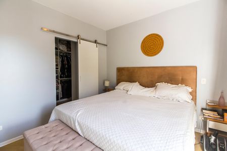 Casa de condomínio à venda com 180m², 3 quartos e 2 vagas Casa de condomínio à venda com 180m², 3 quartos e 2 vagasSuíte