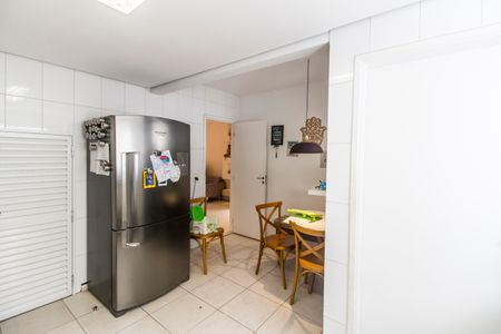 Casa de condomínio à venda com 180m², 3 quartos e 2 vagas Casa de condomínio à venda com 180m², 3 quartos e 2 vagasCozinha