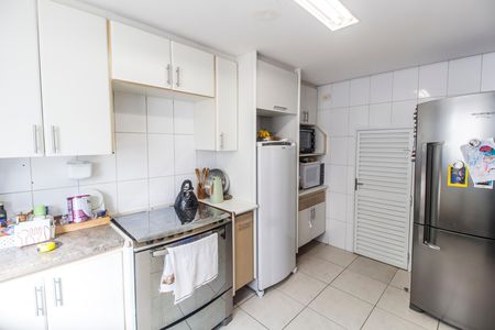 Casa de condomínio à venda com 180m², 3 quartos e 2 vagas Casa de condomínio à venda com 180m², 3 quartos e 2 vagasCozinha