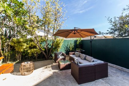 Casa de condomínio à venda com 180m², 3 quartos e 2 vagas Casa de condomínio à venda com 180m², 3 quartos e 2 vagasVista da Sala