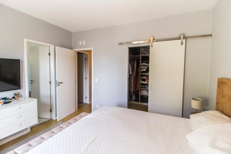 Casa de condomínio à venda com 180m², 3 quartos e 2 vagas Casa de condomínio à venda com 180m², 3 quartos e 2 vagasSuíte