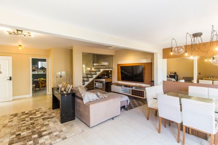 Sala  de casa de condomínio à venda com 3 quartos, 180m² em Residencial Tambore Iii, Santana de Parnaíba