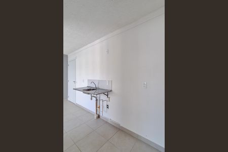 Apartamento para alugar com 34m², 2 quartos e sem vaga Apartamento para alugar com 34m², 2 quartos e sem vagaCozinha e Área de Serviço