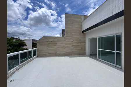 Apartamento à venda com 370m², 3 quartos e 3 vagas Apartamento à venda com 370m², 3 quartos e 3 vagasVaranda