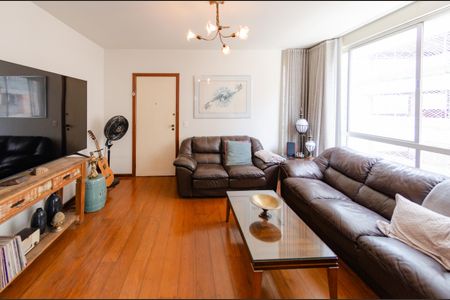 Apartamento à venda com 105m², 3 quartos e 2 vagasSala