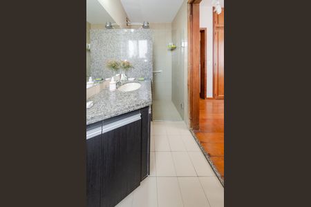 Apartamento à venda com 105m², 3 quartos e 2 vagasBanheiro suíte