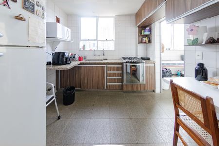Apartamento à venda com 105m², 3 quartos e 2 vagasCozinha