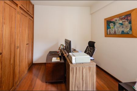 Apartamento à venda com 105m², 3 quartos e 2 vagasQuarto 2