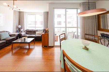 Sala de apartamento à venda com 3 quartos, 105m² em Funcionários, Belo Horizonte