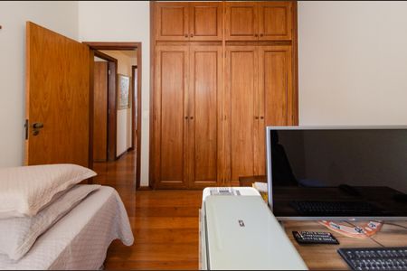 Apartamento à venda com 105m², 3 quartos e 2 vagasQuarto 2