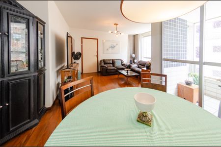 Apartamento à venda com 105m², 3 quartos e 2 vagasSala