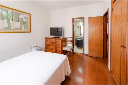 Apartamento à venda com 105m², 3 quartos e 2 vagasSuíte