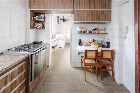 Apartamento à venda com 105m², 3 quartos e 2 vagasCozinha