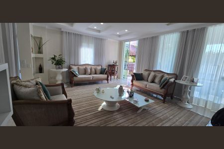 Casa de condomínio à venda com 320m², 4 quartos e 4 vagas