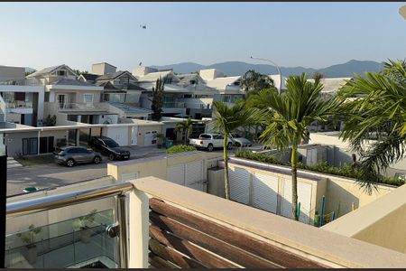 Casa de condomínio à venda com 320m², 4 quartos e 4 vagas