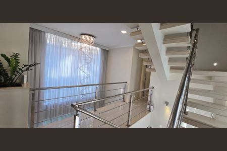 Casa de condomínio à venda com 320m², 4 quartos e 4 vagas