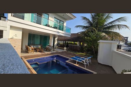 Casa de condomínio à venda com 320m², 4 quartos e 4 vagas