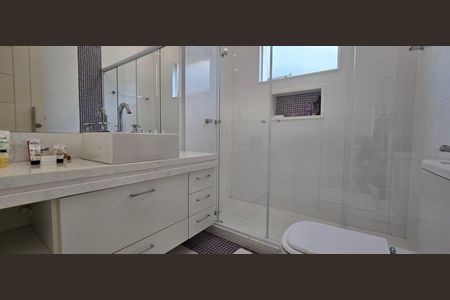 Casa de condomínio à venda com 320m², 4 quartos e 4 vagas